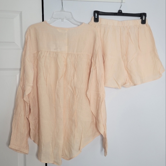 SOLD -NWT Commense 2-Piece Apricot Textured Long-Sleeve Button-Down Top & Shorts - Picture 8 of 10